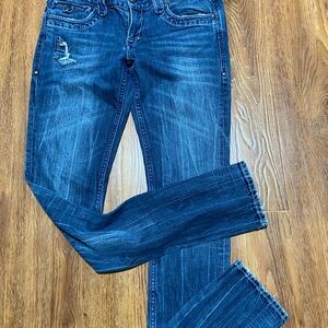 Jimmy Taverniti Blue Women's Jeans. Distressed details
